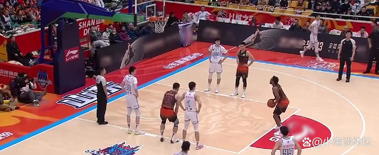 开云体育中国-山东男篮质疑裁判，接连遭遇连败