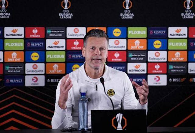 热刺主帅承认战术失误，球队遭遇连败的简单介绍