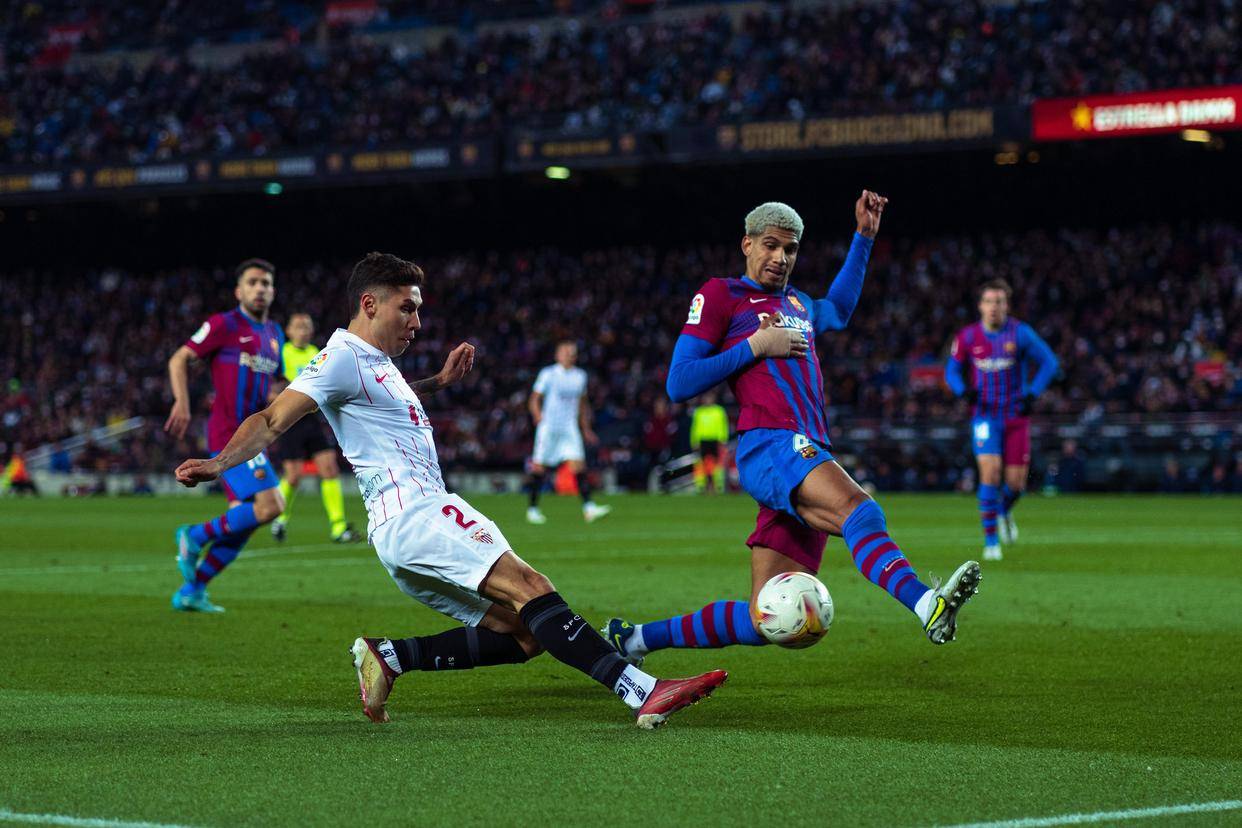 塞维利亚客场遭遇失利，积分榜下滑的简单介绍