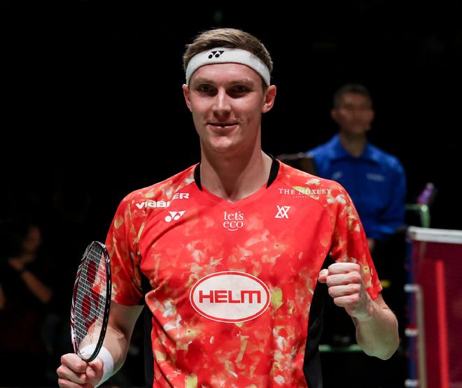 包含印度羽毛球选手夺冠，引领场上风云的词条