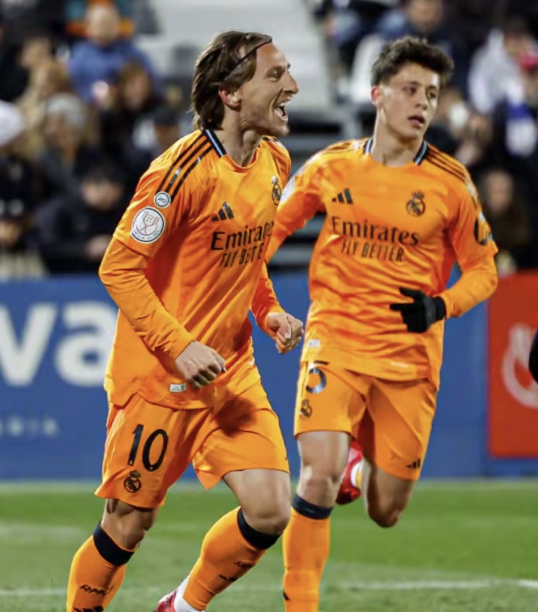 开云体育登录-欧预赛燃情进行中，精彩纷呈