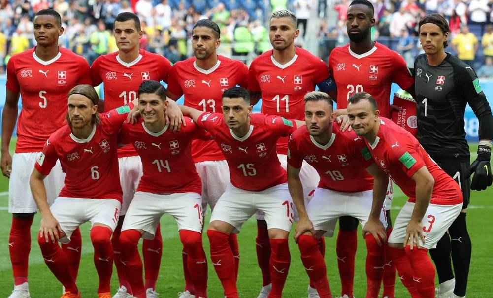 关于五支劲旅争夺欧预赛皇冠，搏斗激情四射的信息