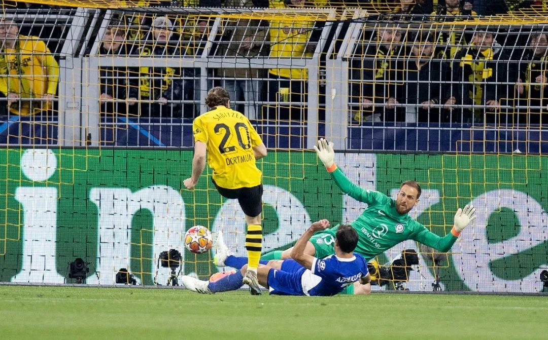 开云体育官方网站-尤文图斯客场战胜多特蒙德，晋级欧冠八强