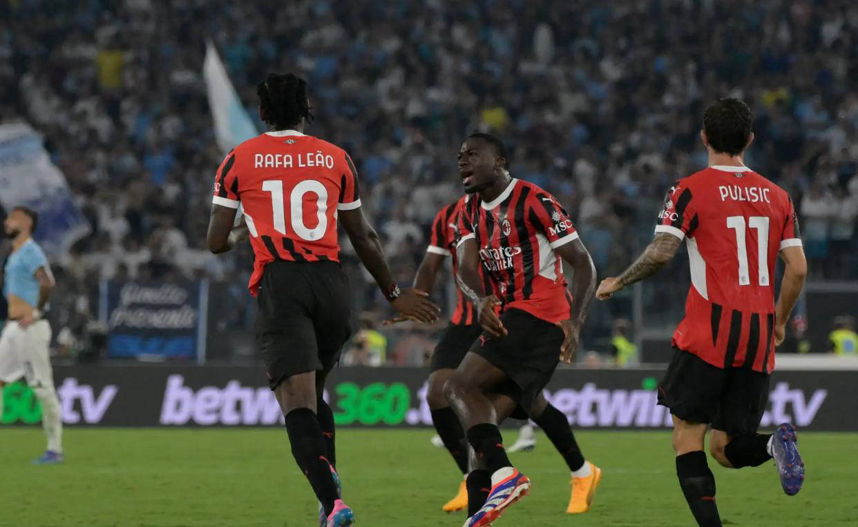 意大利主场胜利晋级欧冠联赛