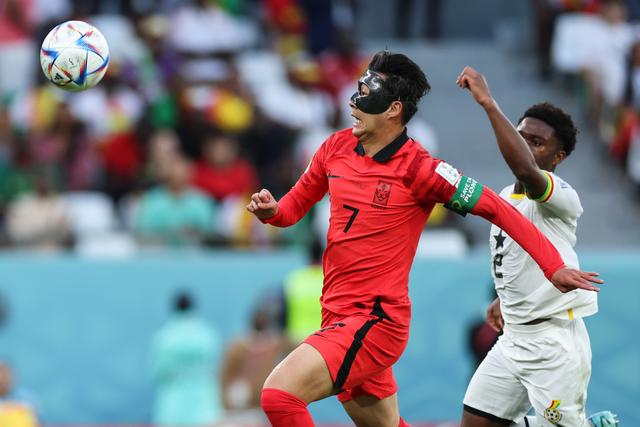 开云体育-东亚足球强队再闯世界舞台，风头无两