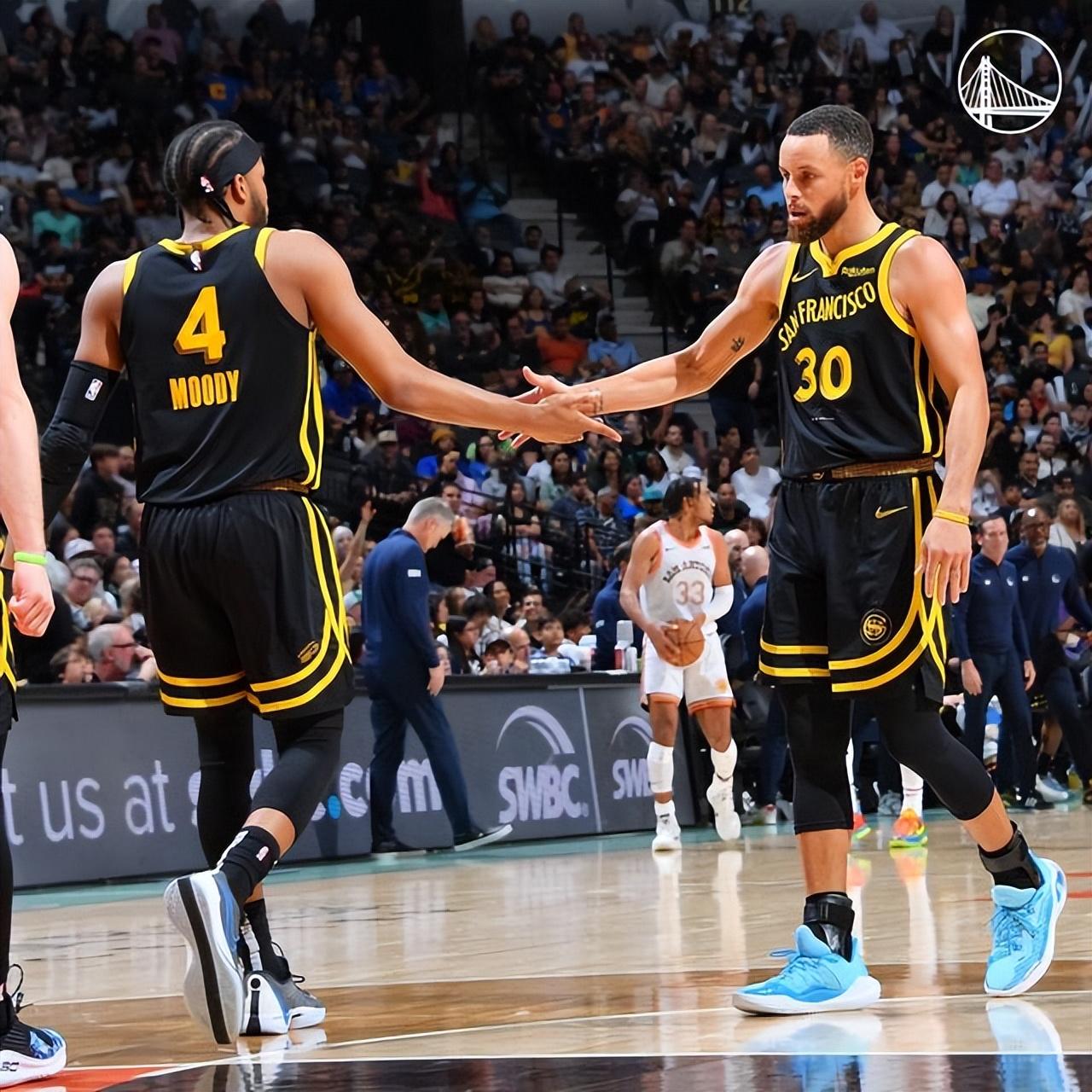 开云平台-包含勇士队顶尖战术出色发挥，凭借团队合作获胜的词条