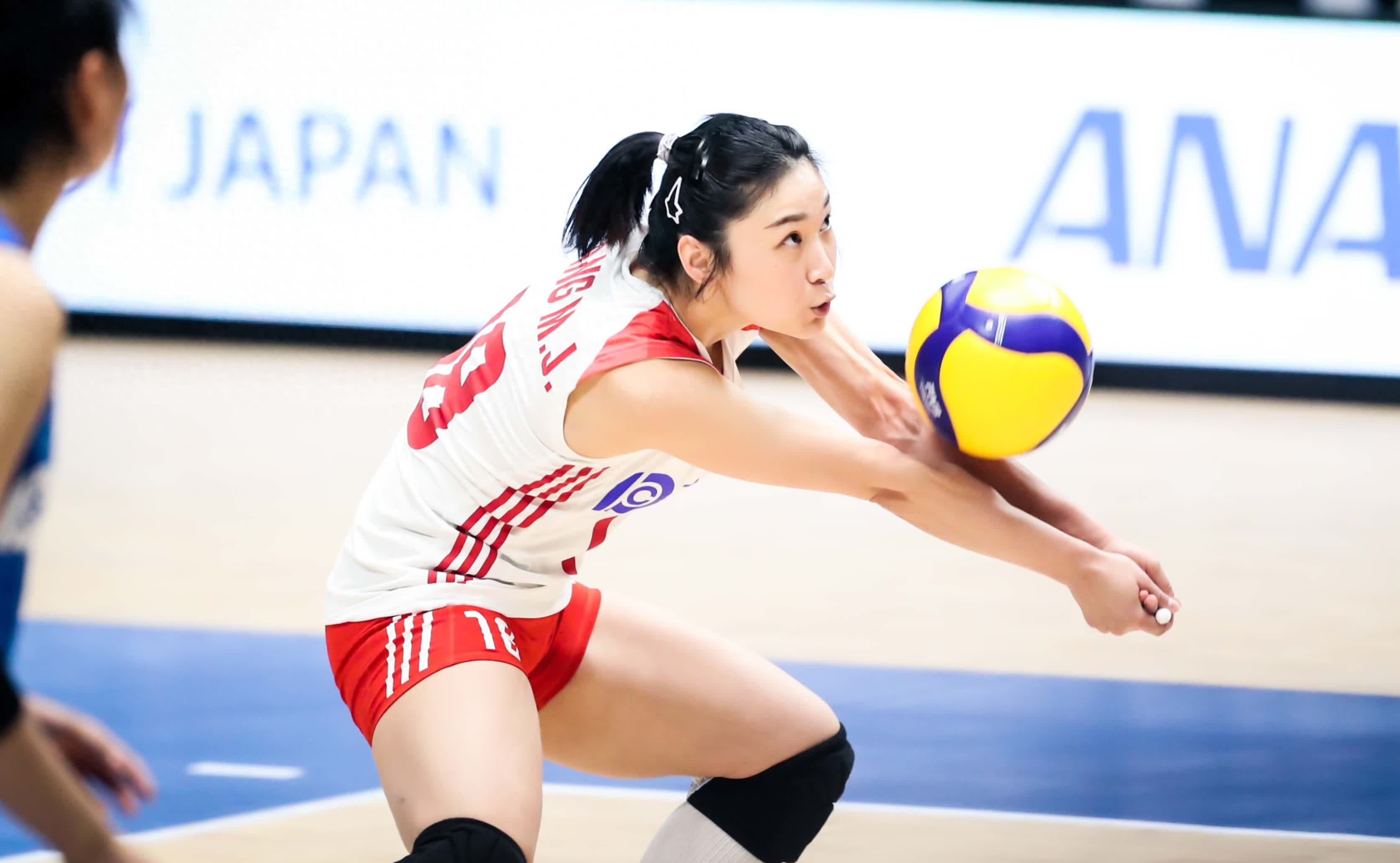 女排比赛中中国队王牌封盖成功