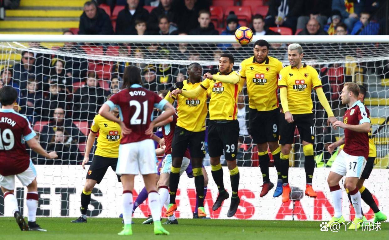 伯恩利主场战胜诺里奇城，迎来首胜的简单介绍