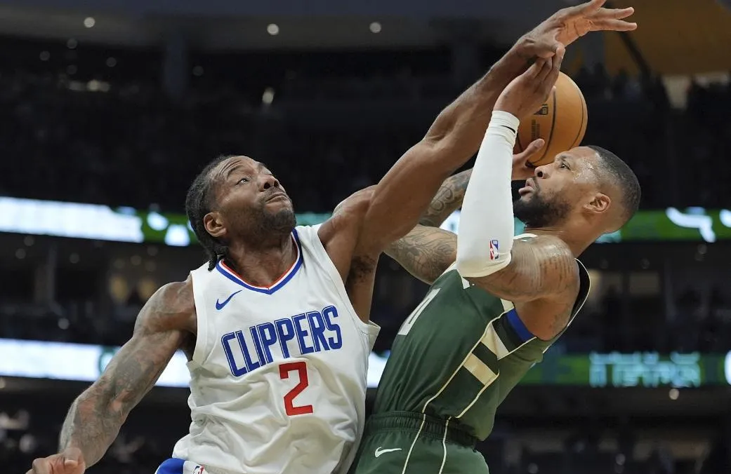 快船完胜黄蜂，小卡分助球队稳居西部前列