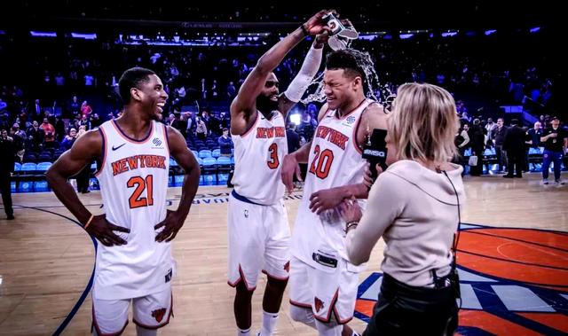 开云体育在线-热火队大将表现抢眼，成为全场焦点