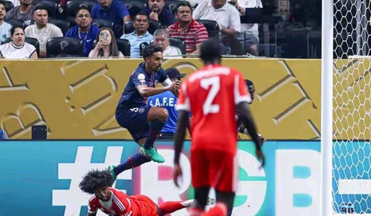 开云体育-拜仁慕尼黑力压强敌，连胜势头赫赫有名