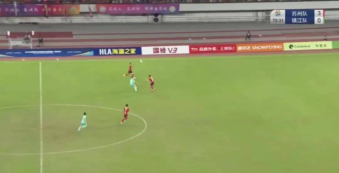 包含埃克塞特城客场大胜，取得保级关键胜利的词条