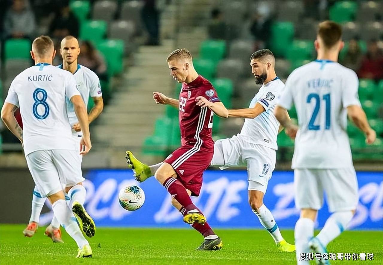 关于意大利与挪威的激烈战斗，最终以平局告终的信息