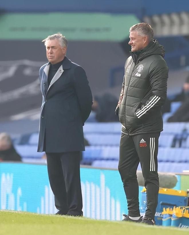 开云体育在线-铁桶阵容！稳固防守底线，力保不失球