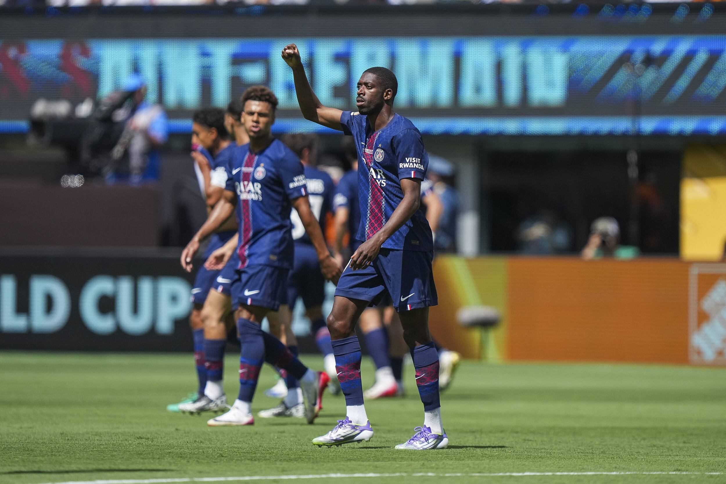 开云官网-巴黎圣日耳曼庆功入主，决赛之路更近一步