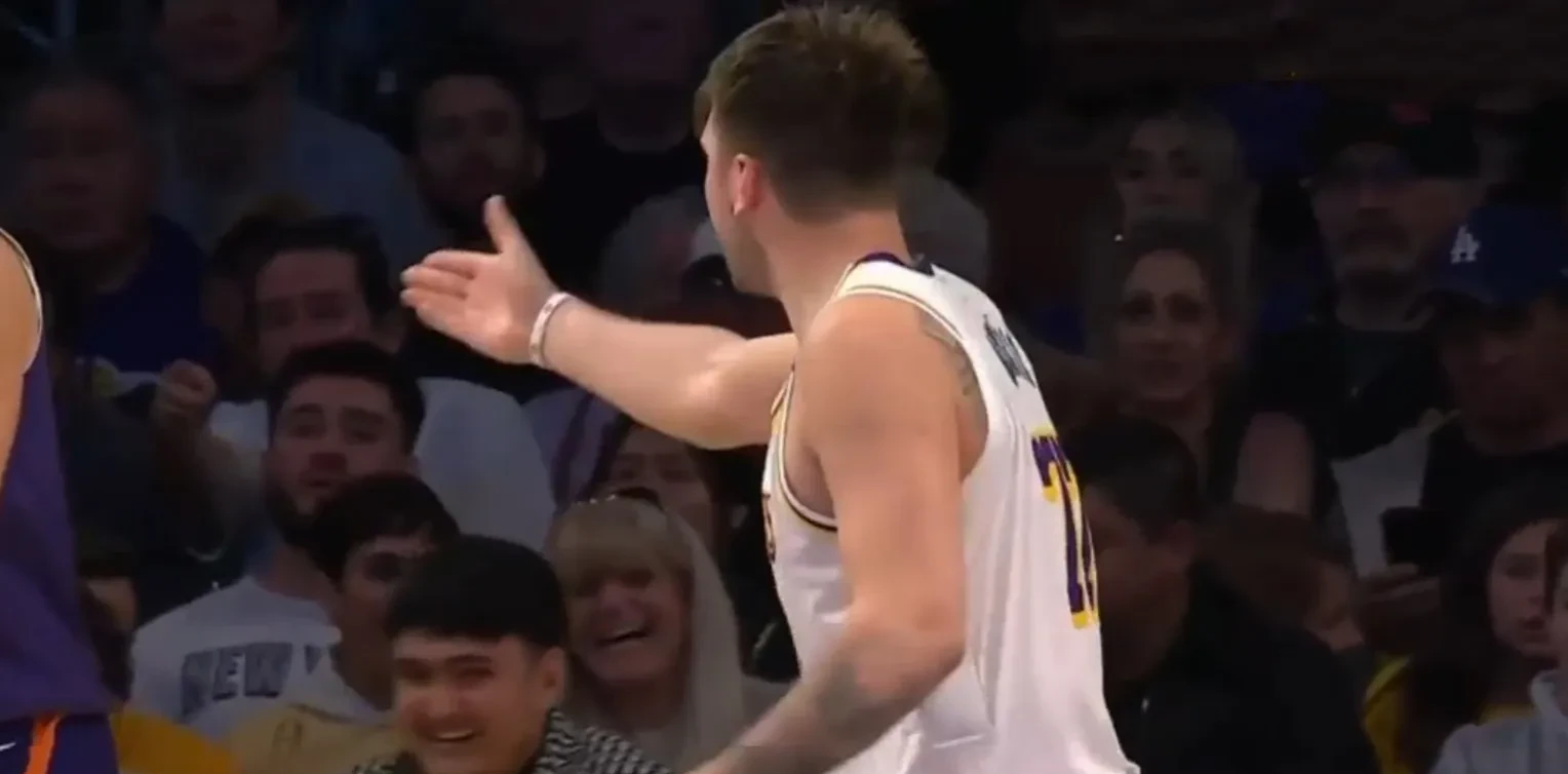 太阳队掀翻对手，用实力震撼球迷