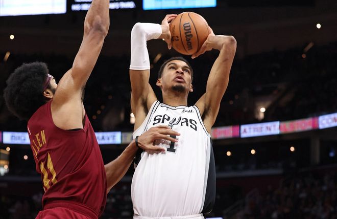 尼克斯胜鹈鹕迎来两连胜