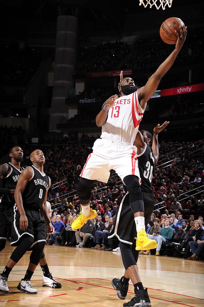 小牛队力克篮网获得胜利