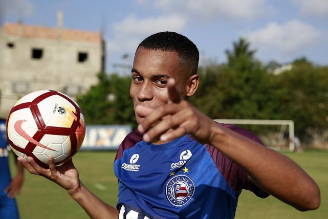 开云体育app-关于防守铁卫崭露头角，球队再下一城进决赛的信息