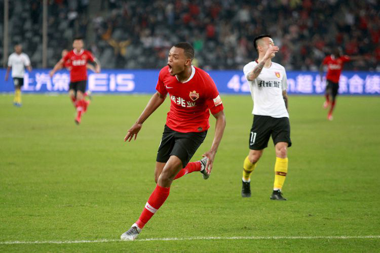 龙队再次告负，保级形势严峻