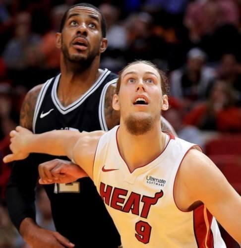 凯尔特人险胜76人，易建联带队取胜