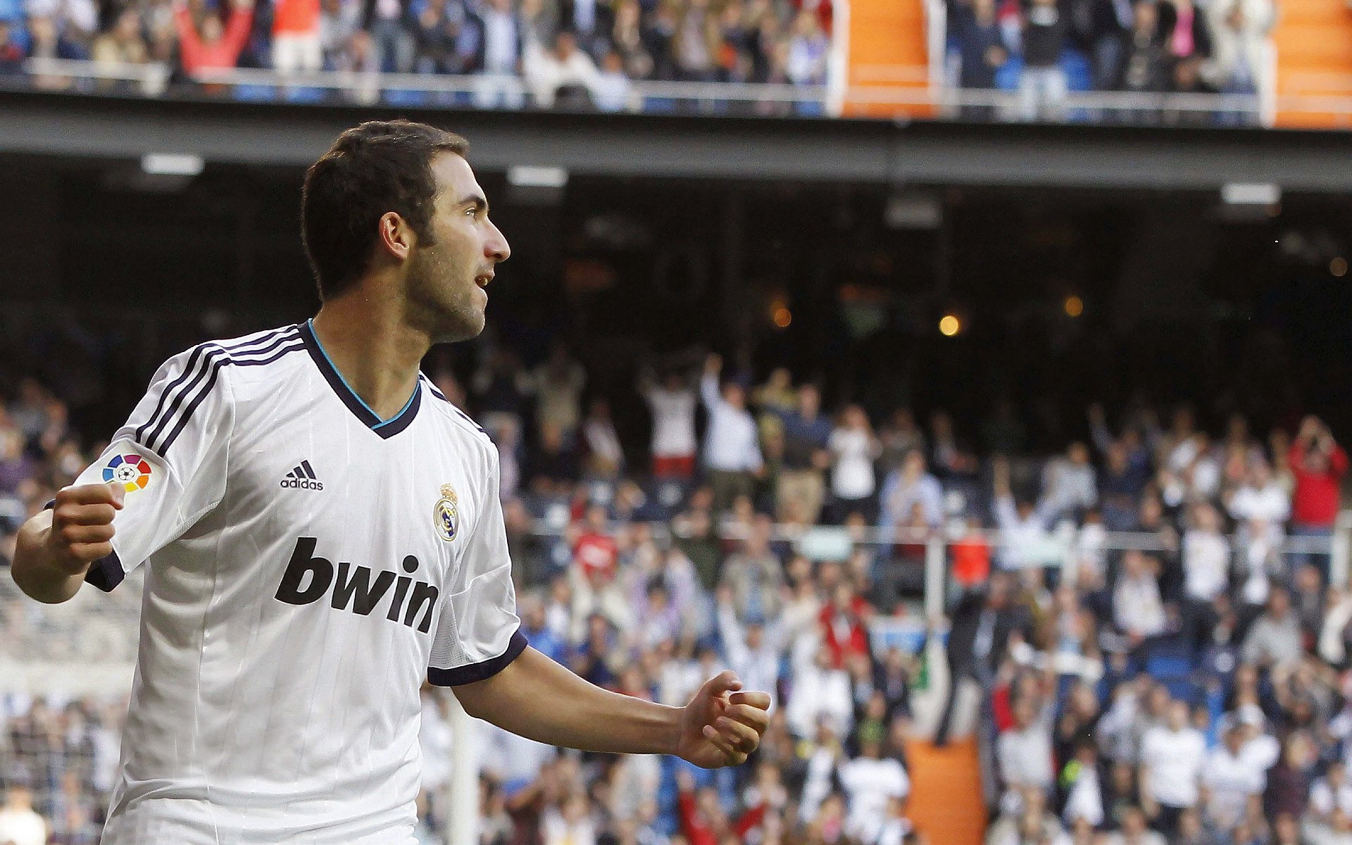 开云体育官方网站-魔术之光，爱德华兹用制胜表现通过巨星的真正试炼